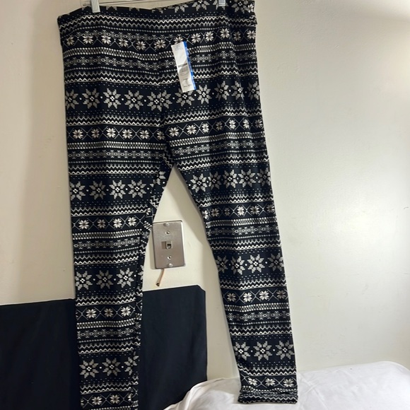 NEW WITH TAG Time and Tru Women's Fair Isle Snowflake Design Leggings Size 3X - Picture 1 of 4